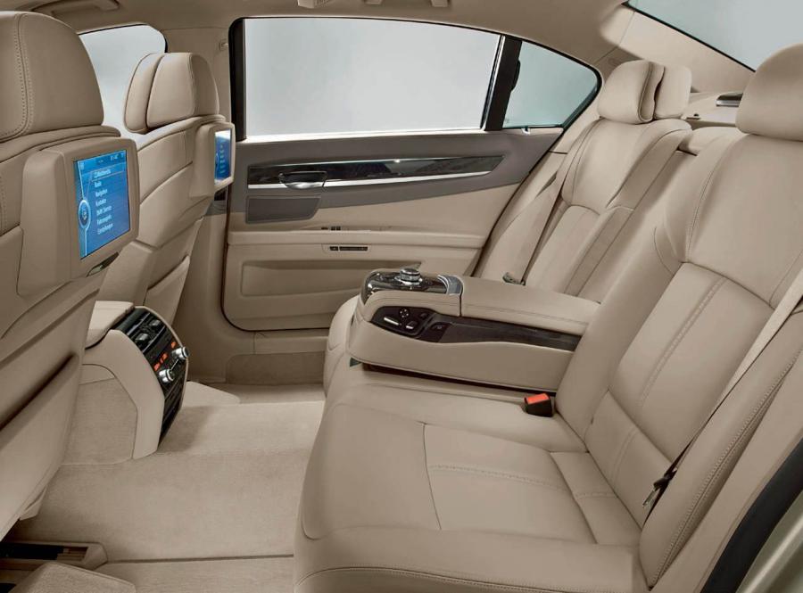  BMW 7-Series 2009 года  (фото 154 из 167)